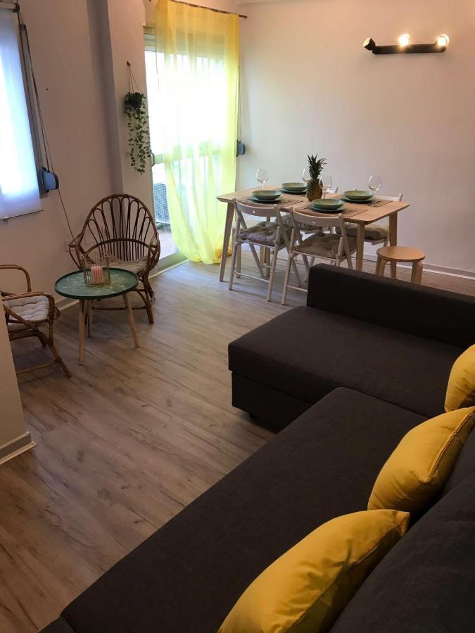 Cactus 2 Bedroom Apartment On Calle San Miguel Minutes From The Beach By Namaste Elite Torremolinos Zewnętrze zdjęcie